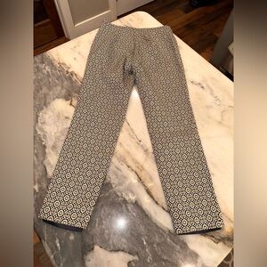 J McLaughlin Size 4 Gold Metallic Geometric Patterned Ankle Cropped Pants